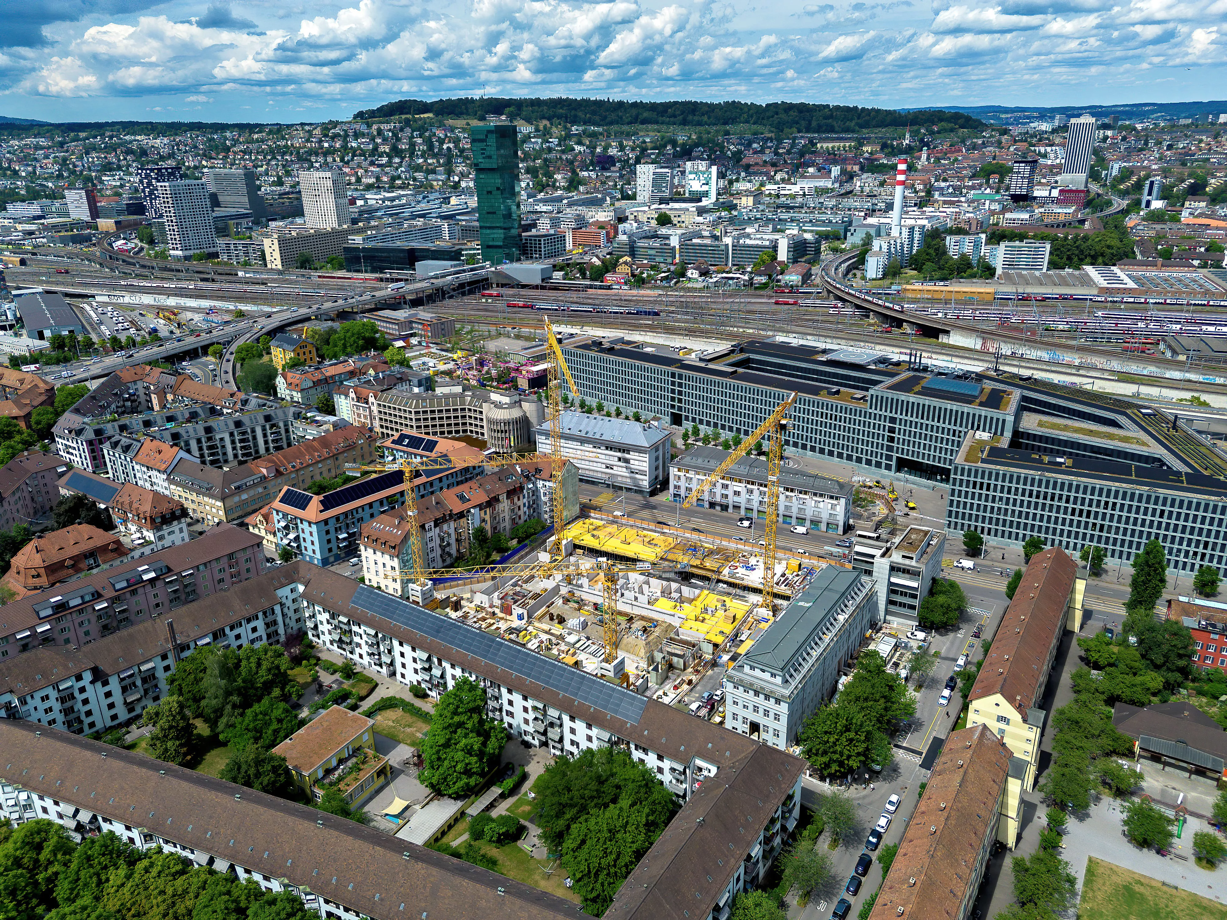 260703 Potain Ernastrasse ZRH 132 Retusche