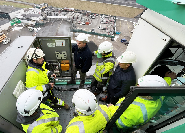 Formation pratique pour grutiers chez Br&uuml;hwiler AG